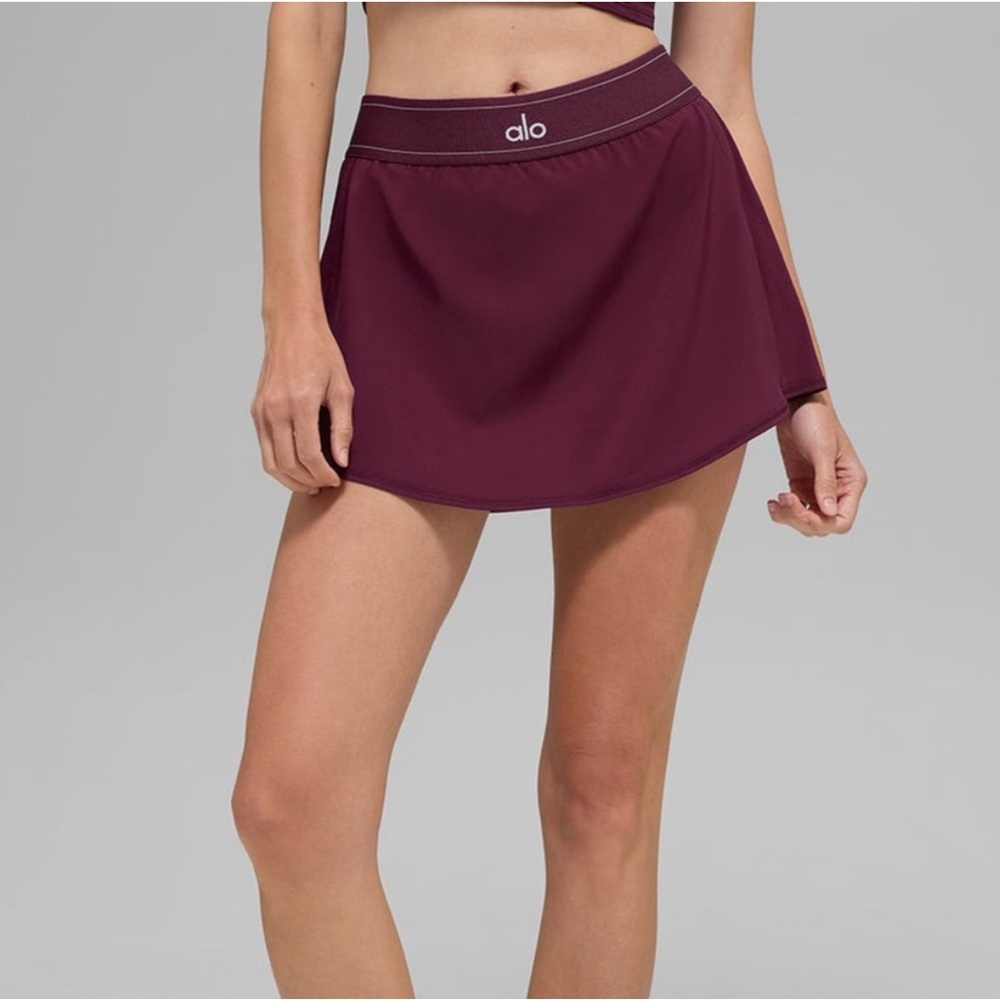 New Alo Yoga Match Point Burgundy Skirt- Size Medium